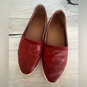 Frye Womens 7.5M Melanie Loafer Shoes Burnt Red Leather Slip On Casual EUC